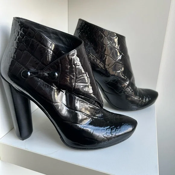 Louis Vuitton Ancle Boots - Picture 1 of 9